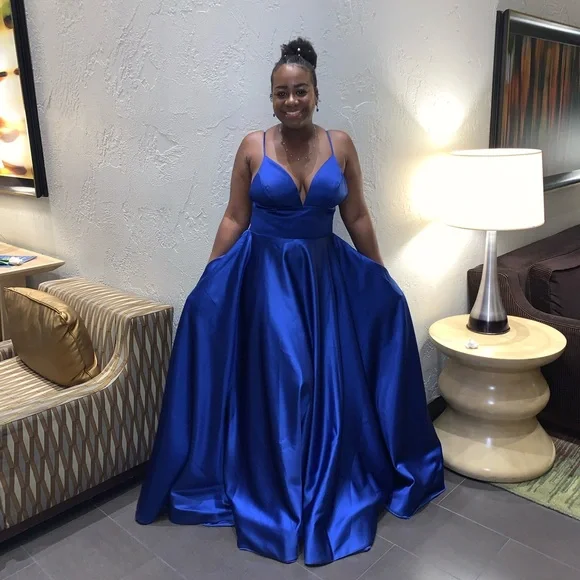 cute blue party dresses Navy Short Sweetheart Beaded Dress, Navy Blue Short Prom Dress Velvet Colors:Navy Blue 705 our blue short prom boutique dresses women Zapaka Women Sage Detachable